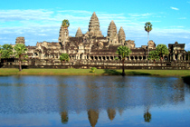 210px-Angkor-Wat-02