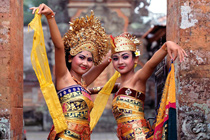 Balinese_Dancers_Indonesia_1600x1200crop