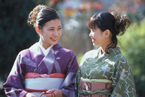 kimono-girls-smiling-kyoto