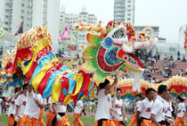 210px-Dragon-Ring---86542H